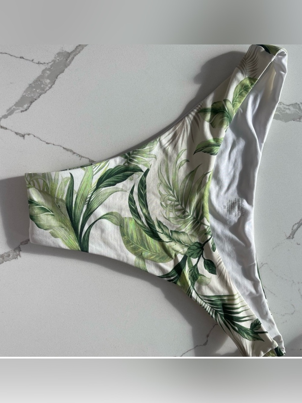 Byron bottoms size m